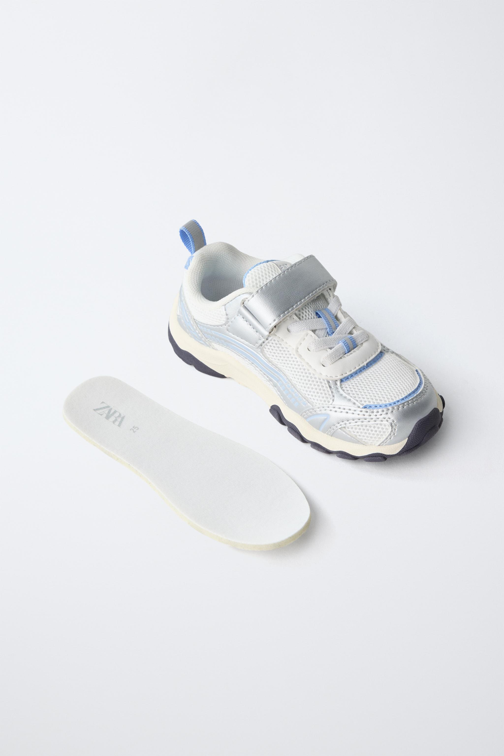 BAREFOOT SNEAKERS